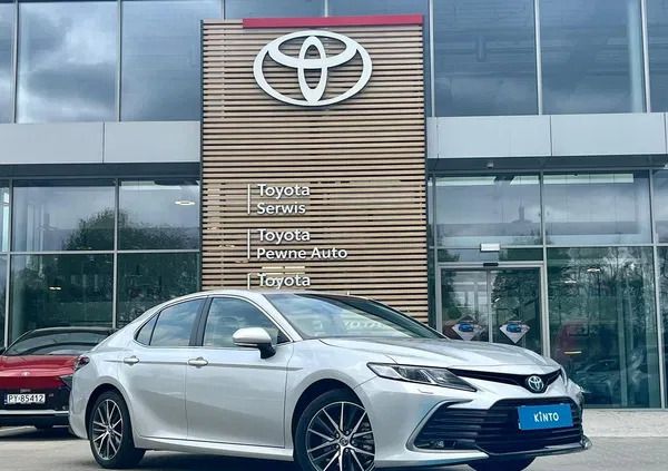 toyota camry sulejówek Toyota Camry cena 169900 przebieg: 6600, rok produkcji 2023 z Sulejówek